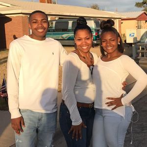 Meet your Posher, Monna